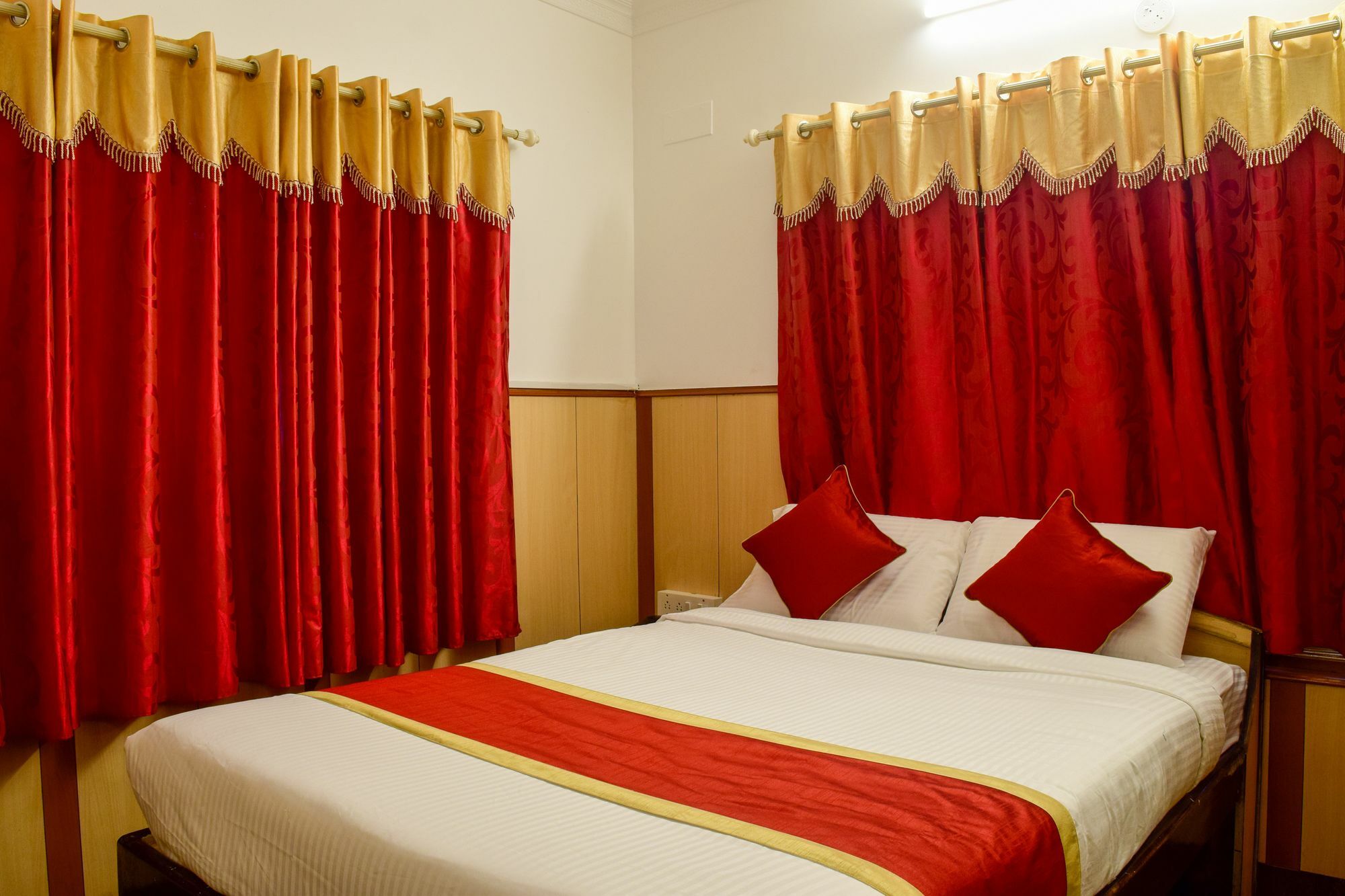 Fabhotel Shivaals Residency - Rajajinagar Bangalore Eksteriør billede